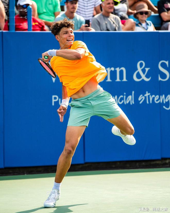 格提升了球 格提升了球